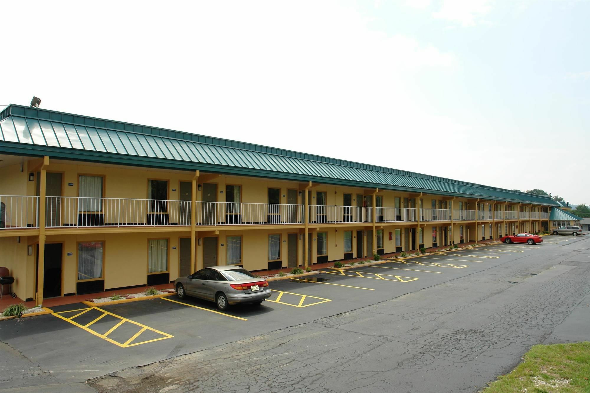 Days Inn By Wyndham Knoxville North Powell Exterior foto